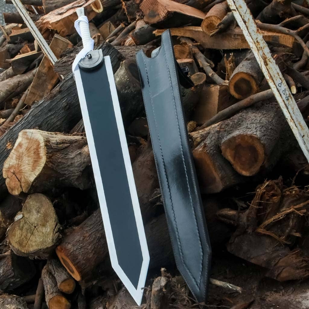 Berserk Guts Dragon Slayer longsword replica featuring an oversized black fantasy blade and rugged handle.