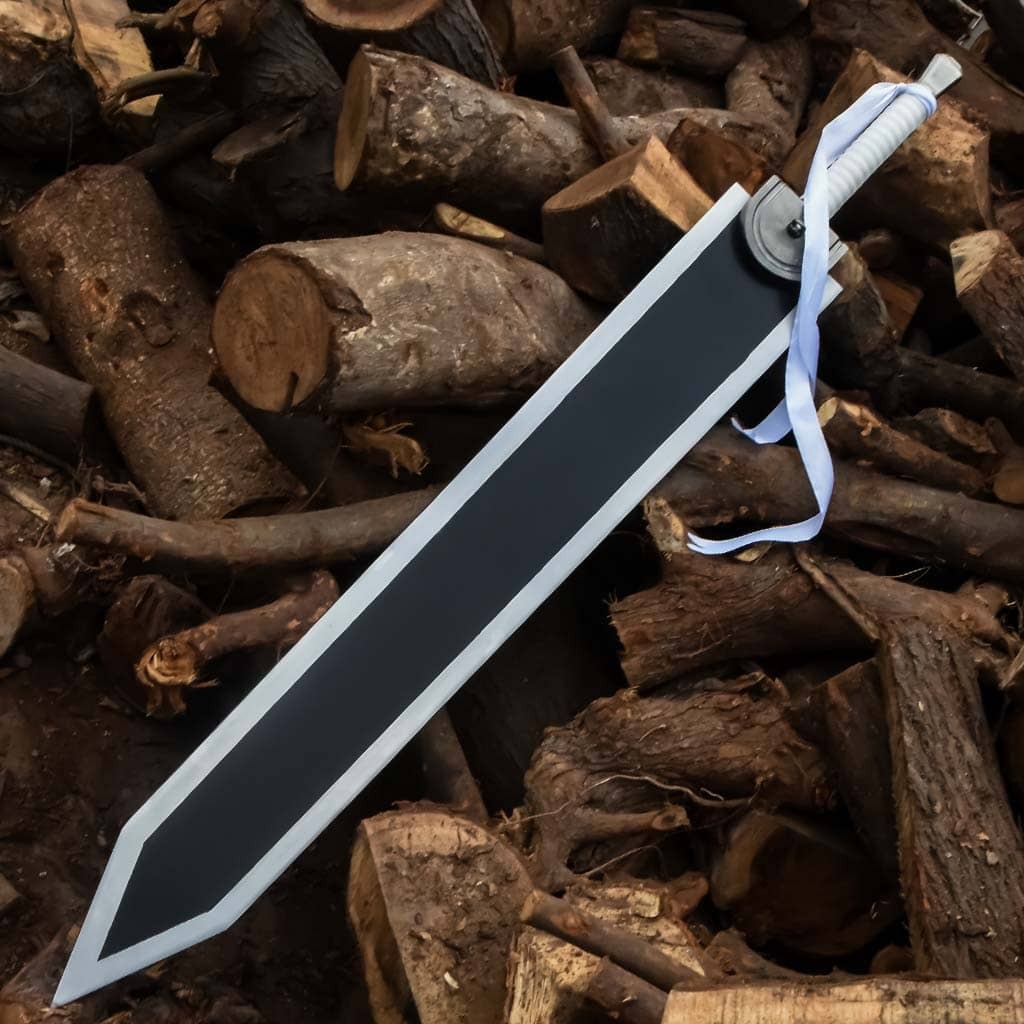 Berserk Guts Dragon Slayer longsword replica featuring an oversized black fantasy blade and rugged handle.