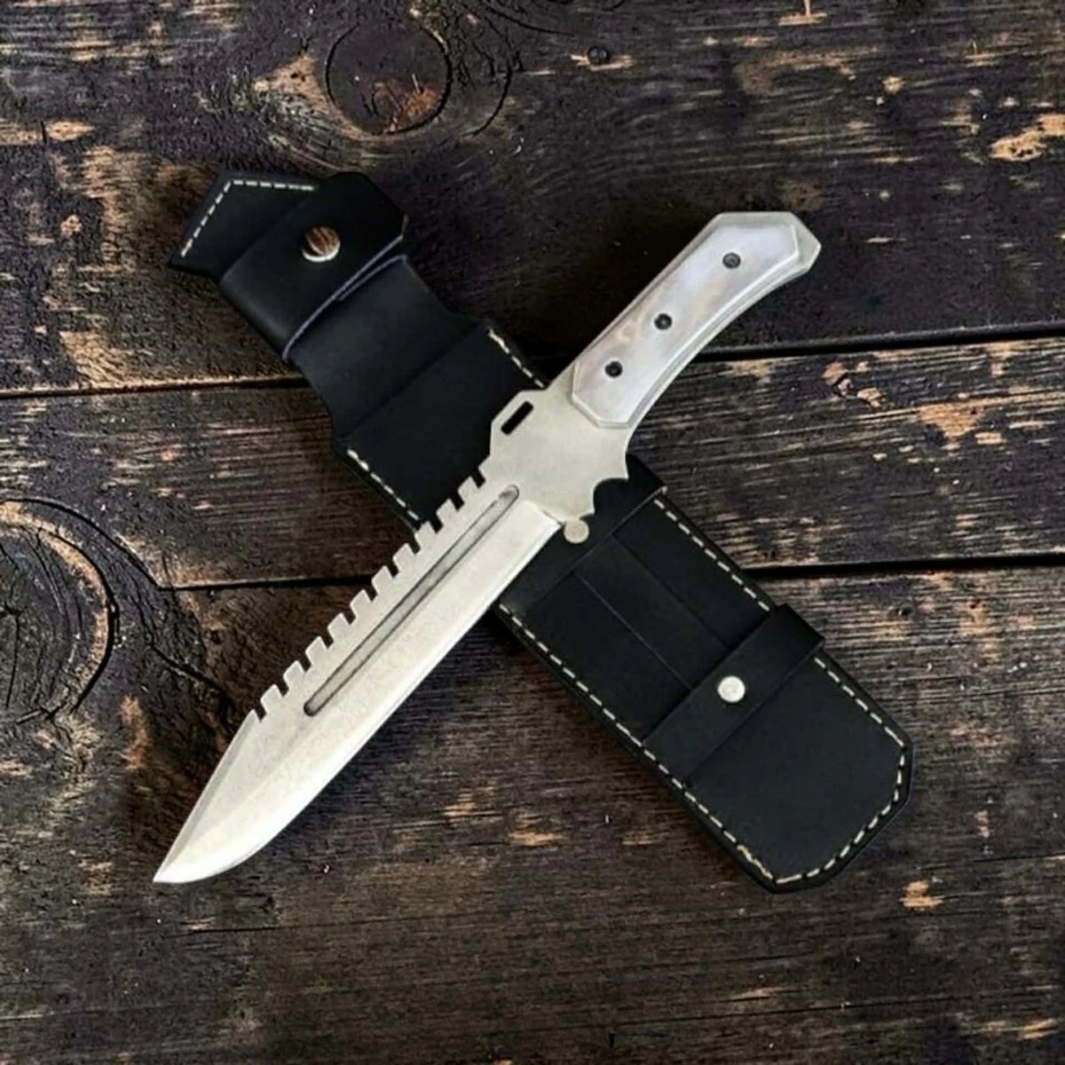 Resident Evil 5 Wesker S.T.A.R.S. Knife Replica and Leather Sheath